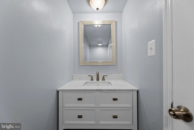 Building Photo - 8145 Community Dr