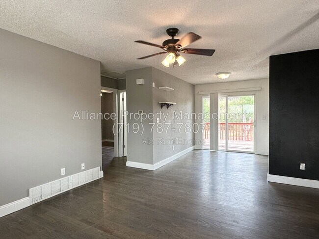 Building Photo - 1250 Chiricahua Dr