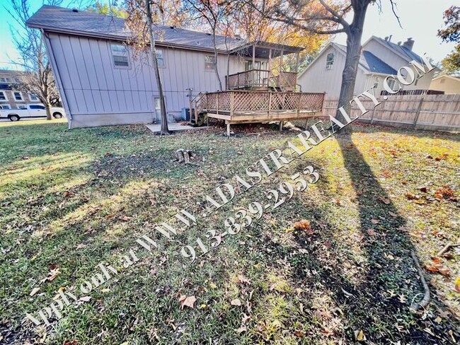 Building Photo - Spacious 3 Bed 2.5 Bath Home in Olathe - A...