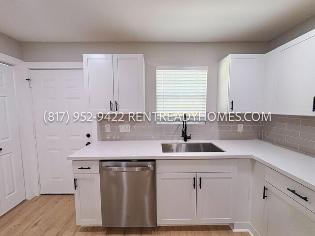 Building Photo - 6334 Feldspar St