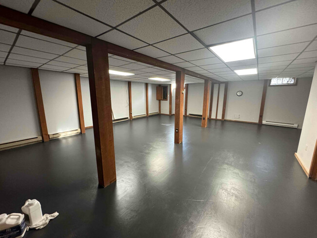 Building Photo - 1171 Whites Ferry Rd