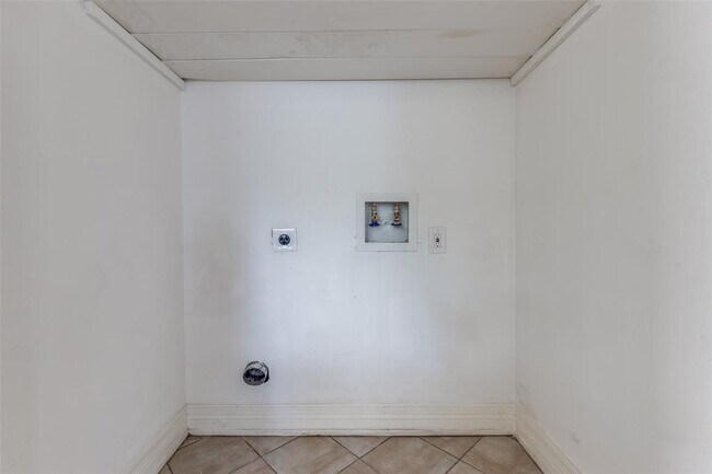 Building Photo - 12703 Braewood Glen Ln