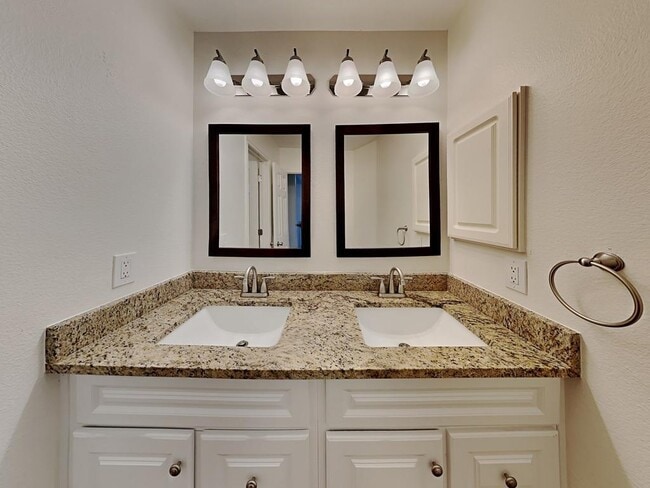 Building Photo - 22514 Spring Crossing Dr