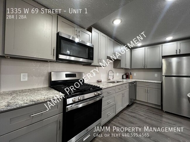 Building Photo - Modern 2 Bedroom, 2 Bathroom Apartment in ...