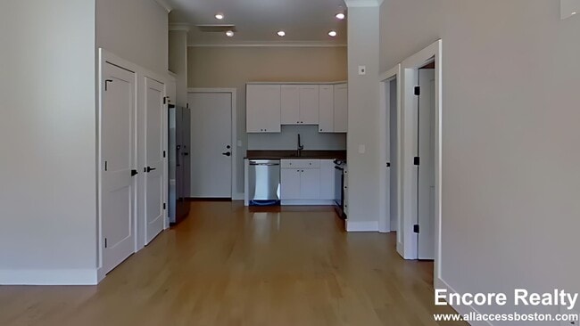 Building Photo - 16-18 Highgate St. (Roomate Rental) Unit 307