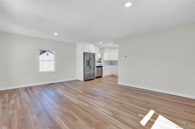 Building Photo - 37 Gould Rd