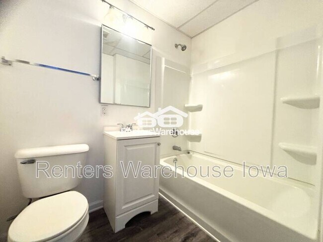 Building Photo - 1123 24th St