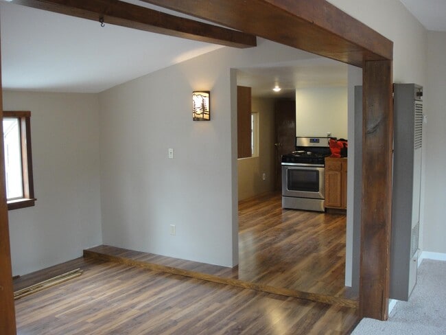 Building Photo - 205 Sioux Trail