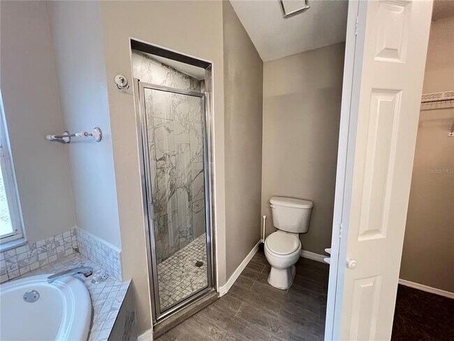 Building Photo - 1357 Woodwind Dr
