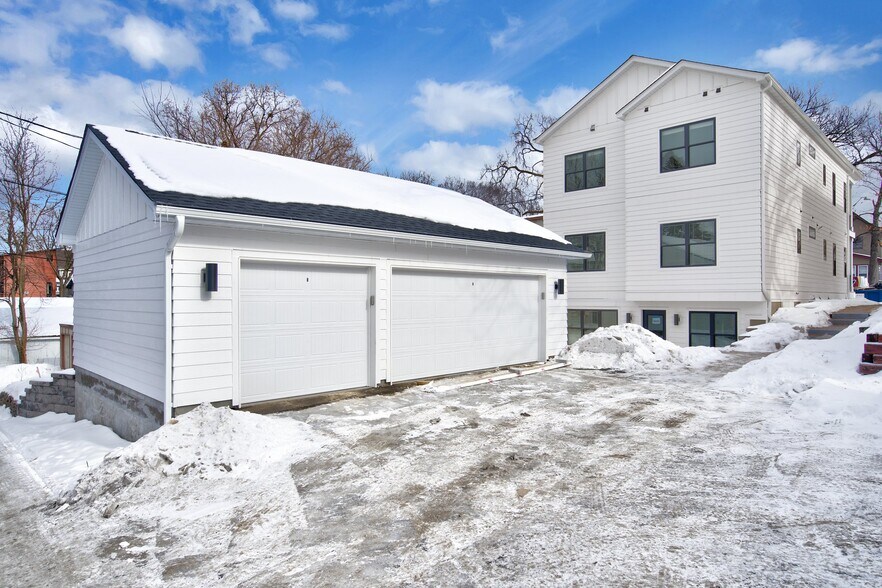 Building Photo - 3632 Colfax Ave S