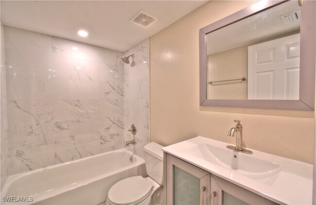 Building Photo - 776 Landover Cir