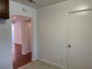Building Photo - 507 S Baldwin Ave