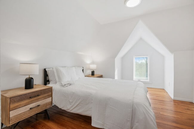 Building Photo - 3532 Greenwood Blvd