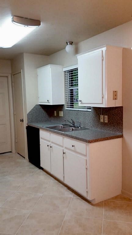 Building Photo - 240 N Forest Dr