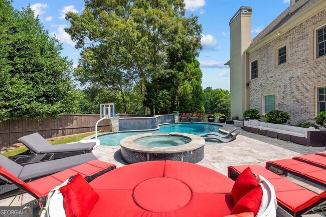 Building Photo - 11140 W Rd