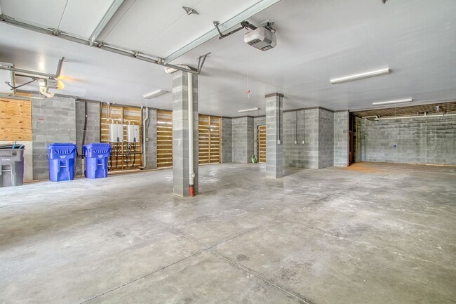 Building Photo - 4 Bedroom 4.5 Bath Home in Dunes West - Mt...