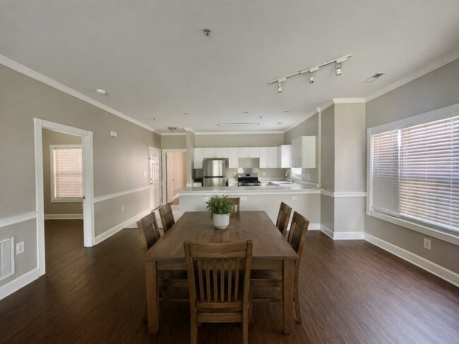 Building Photo - (Holdfunds)MeadowVista9041