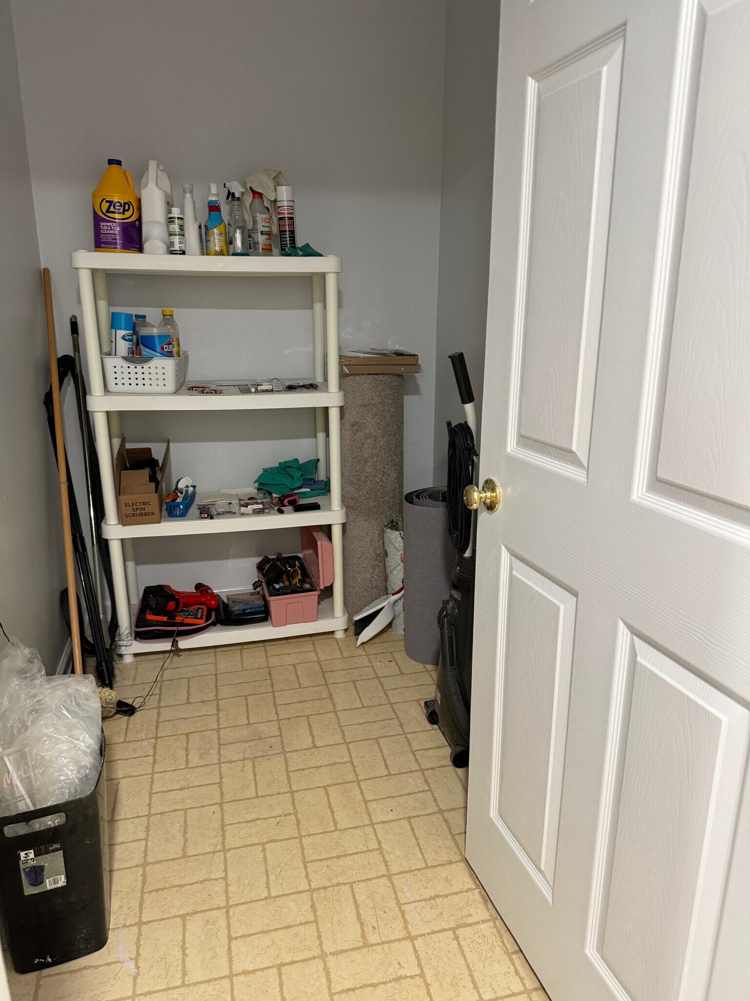 Storage room (items have been removed) - 226 Hillsboro Pl