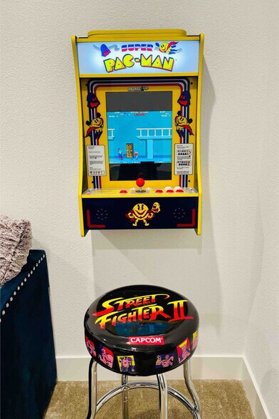 Building Photo - 8742 Hayes Cir