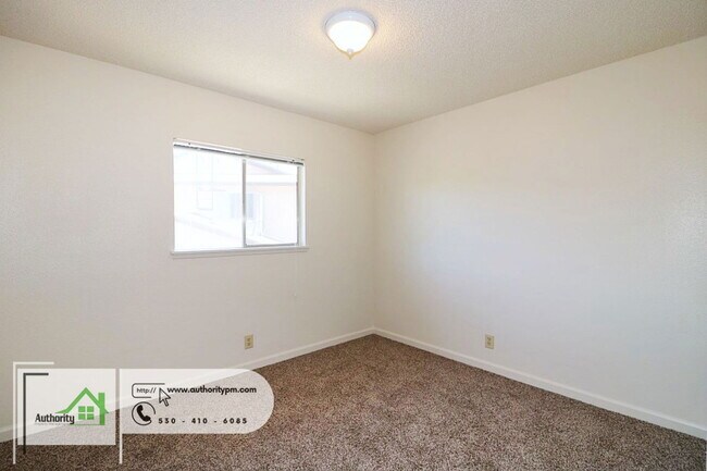 Building Photo - 333 Boulder Creek Dr
