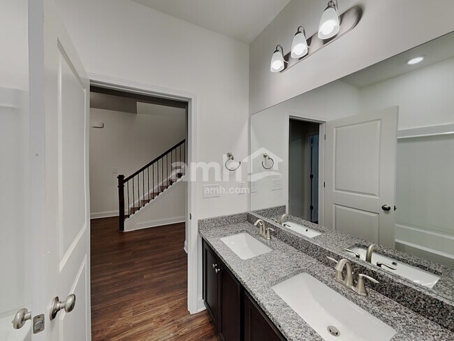 Building Photo - 7058 Creeksong Dr