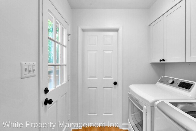 Building Photo - 3 br, 2.5 bath House - 2742 Creekbed Lane