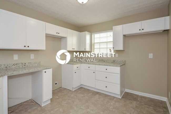 Building Photo - 4 Bedroom Pet-Friendly Home in Jonesboro, GA with Main Street Renewal