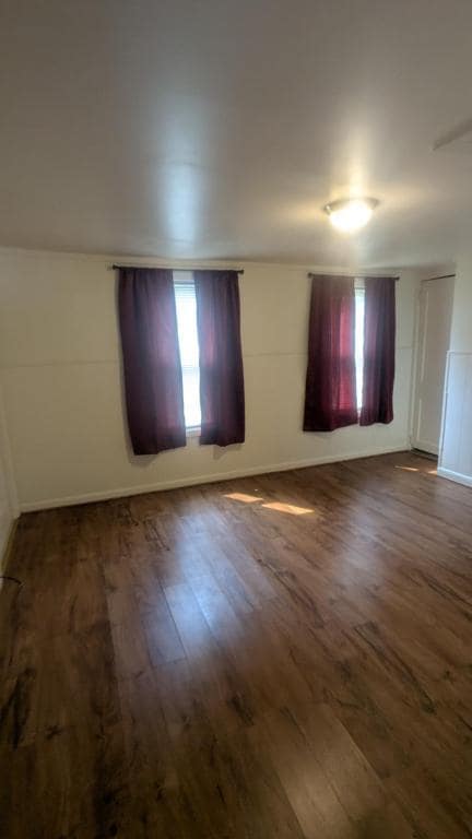Building Photo - 1102 Elm St