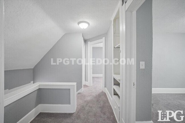 Building Photo - 1012 Idaho St