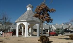Primary Photo - Robinson Apartments