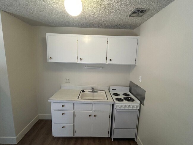 Building Photo - 618 Rancheria Dr
