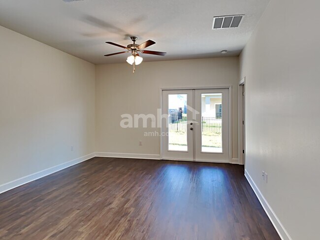 Building Photo - 2111 Saffron Walden Dr