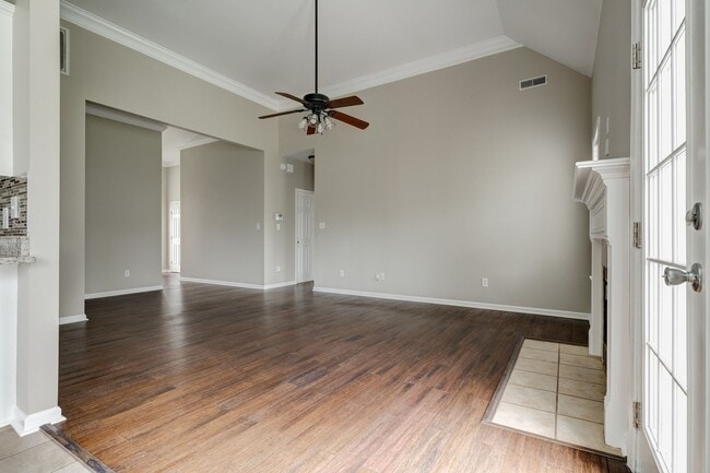 Building Photo - 1621 Old Cahaba Ct