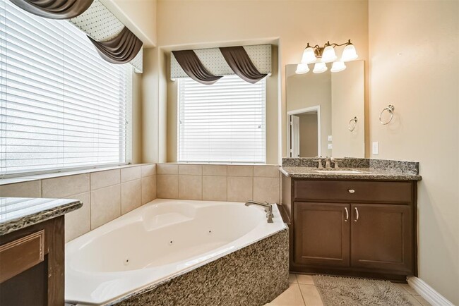 Building Photo - 24919 Ginger Ranch Dr