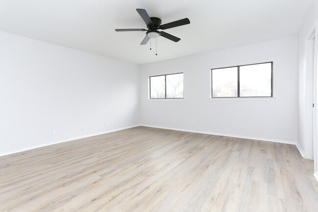 Building Photo - RENOVATED 3-BEDROOM HOME IN CONVERSE, JUDS...