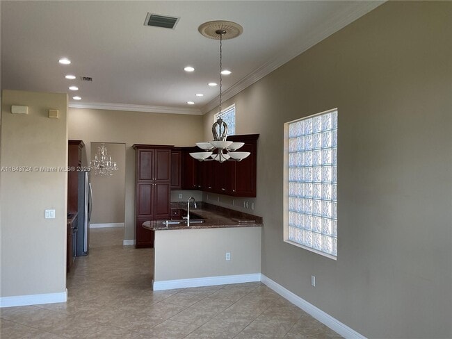 Building Photo - 9329 Via Grande W