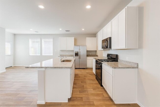 Building Photo - 342 Jade St