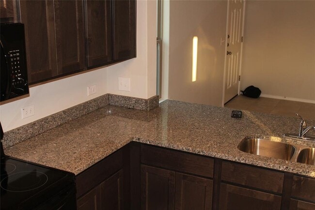 Building Photo - 1220 Garland Rd