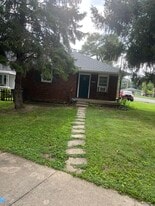 Building Photo - 1556 Shannon Ave