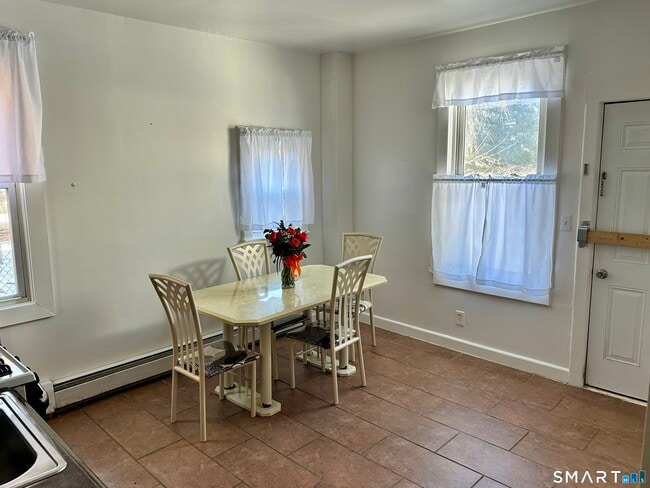 Building Photo - 182 Black Rock Ave