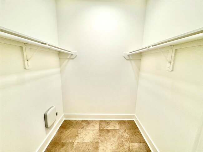 Building Photo - 2102 Mechanic St