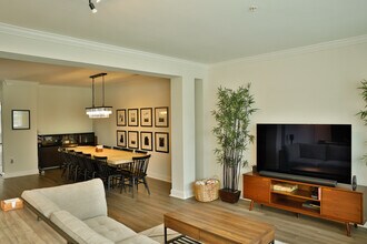 Building Photo - 353 Belt Pl