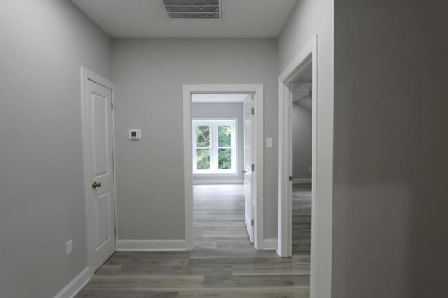 Building Photo - 5925-31 Devon Pl