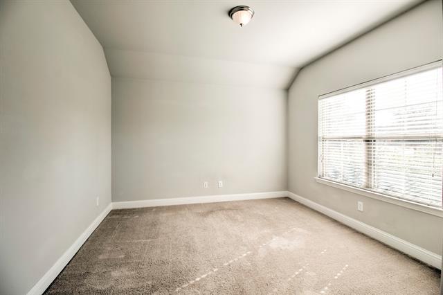 Building Photo - 1925 Alton Wy