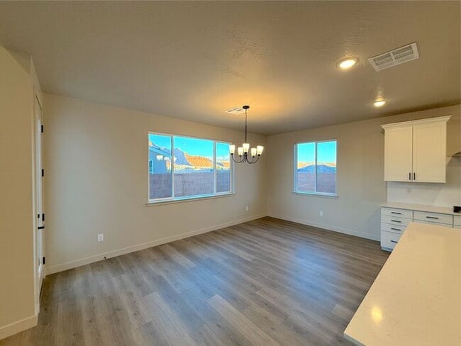 Building Photo - New 3 bed, 2.5 bath with 2 car garage home