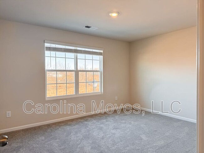 Building Photo - 109 Clairvale Ct