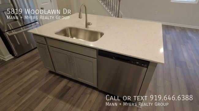 Building Photo - 5819 Woodlawn Dr