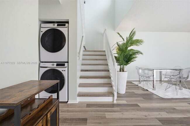 Building Photo - Seagrape Way, Hollywood, FL 33019 - 2 BR 2 BA townhouse