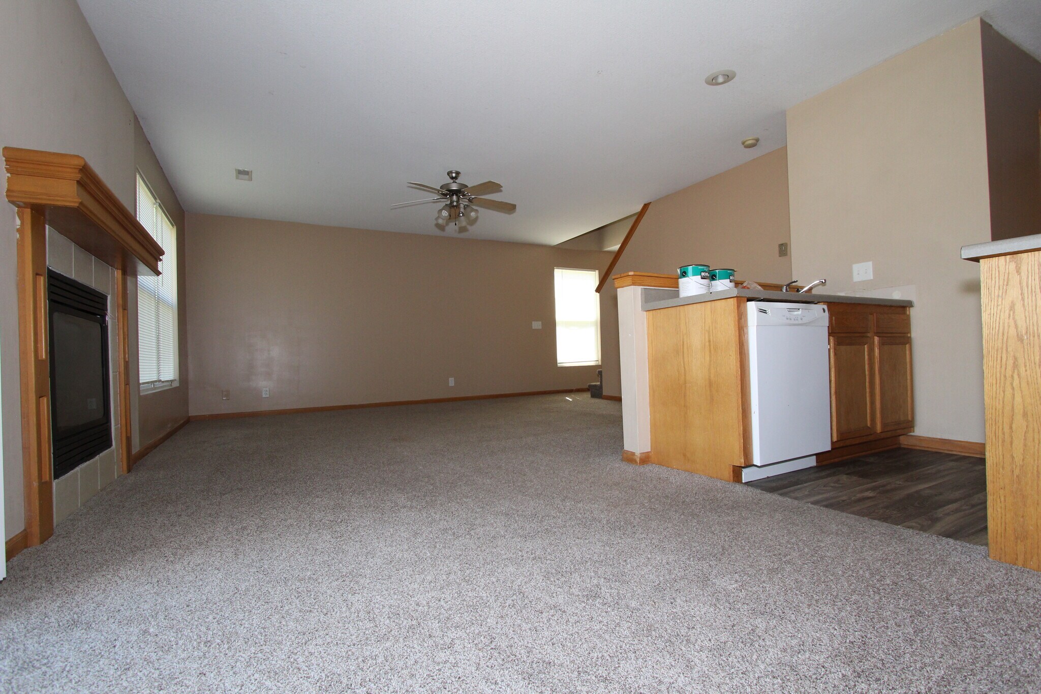 Living room - 915 Jackalope Ct