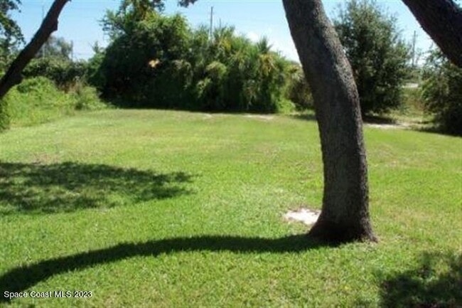 Building Photo - 4795 Riverside Rd